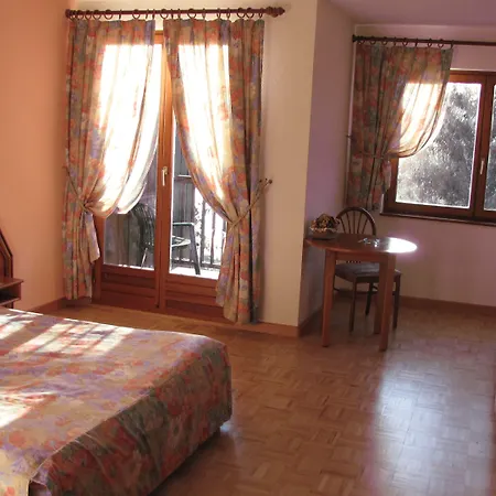 Le Caballin 3* Vogelgrun