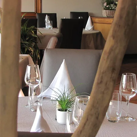 Le Caballin 3* Vogelgrun